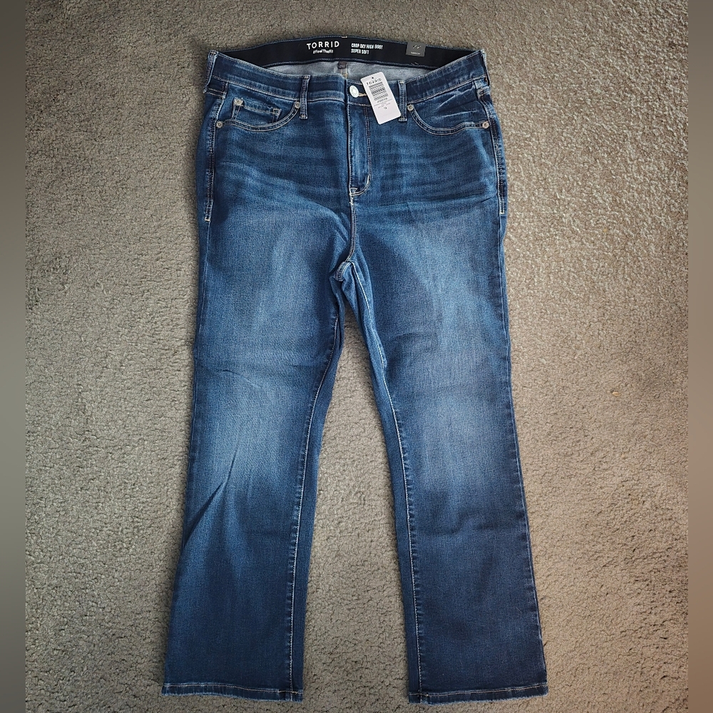 NWT Torrid Crop Sky High Boot Jeans - Size 14 Dark Wash